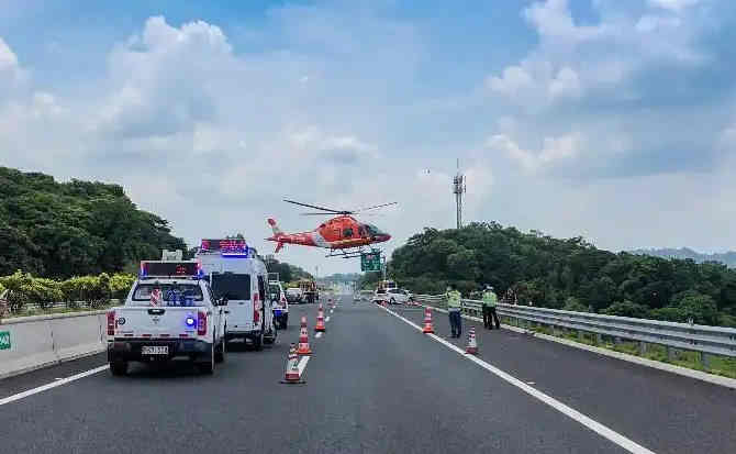 霞山区高速公路汽车救援案例