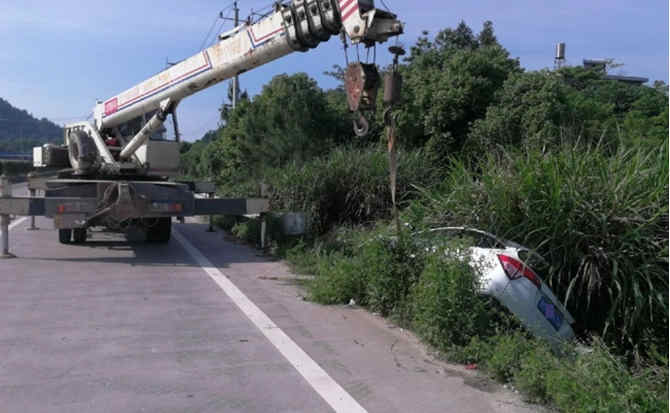 霞山区重载吊车救援 霞山区重载吊车救援